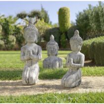 Budha Buddha Knieend I